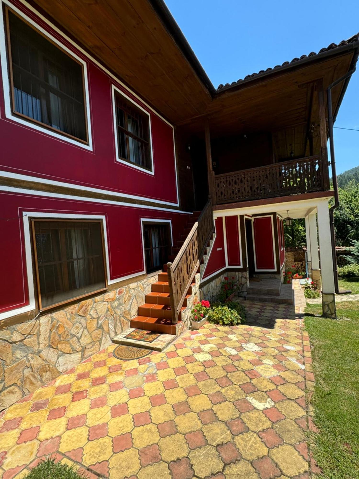Borimechkova Kashta Hotel โคปริฟชทิทซา ภายนอก รูปภาพ