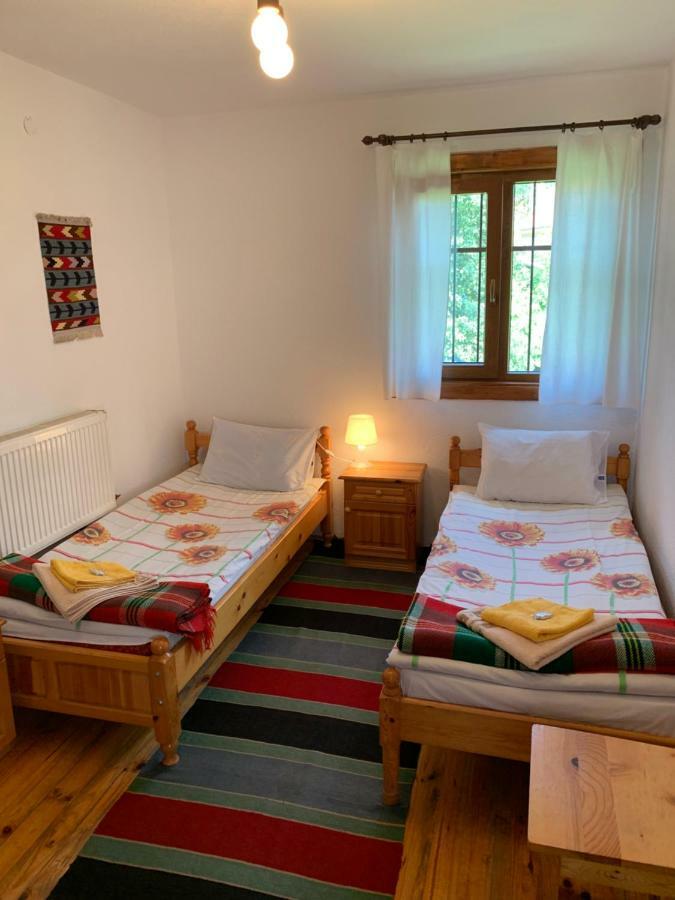 Borimechkova Kashta Hotel โคปริฟชทิทซา ภายนอก รูปภาพ